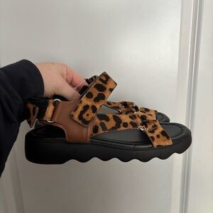 NEW Aerosoles Women’s 7 Wave Leopard Print Calf Hair Sandals